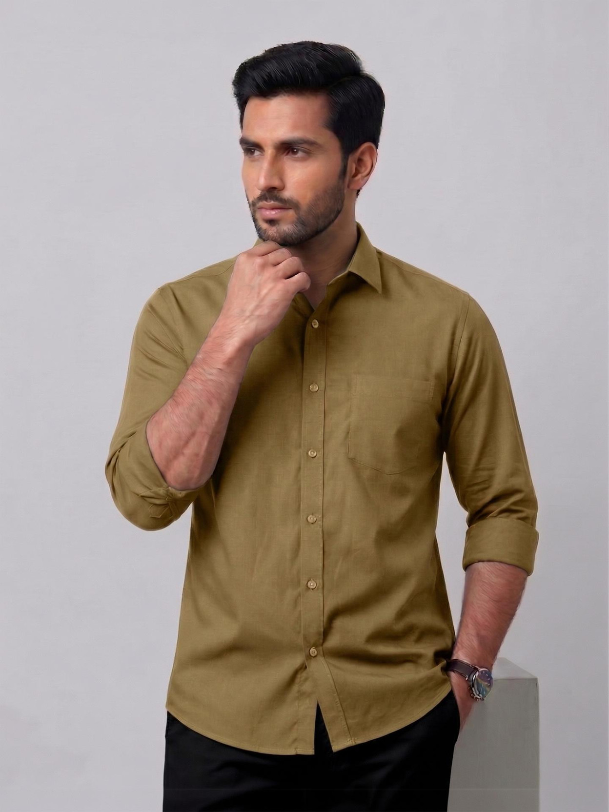 Men Regular Fit Solid Curved Collar Casual Shirt