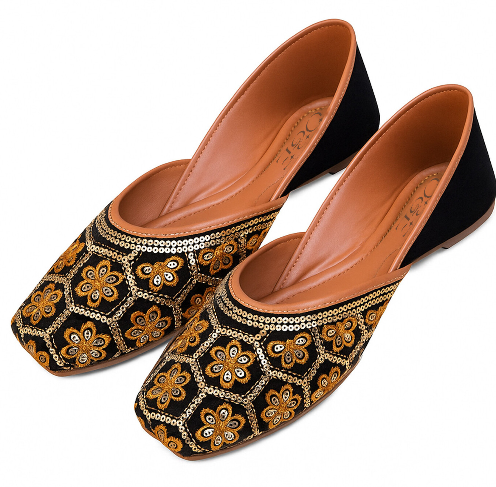 Black Mojaris Ethnic Wear Padded Embriodery Punjabi Jutti Party Wear For Women
