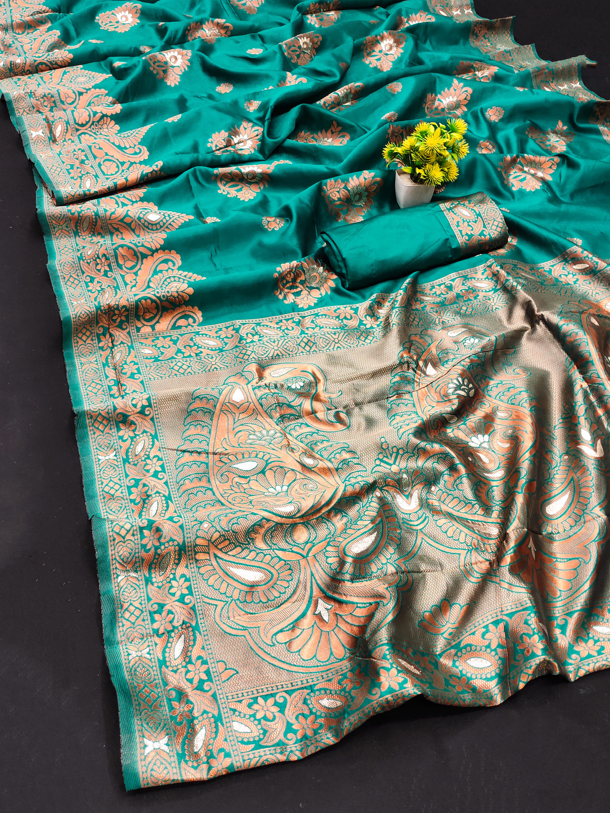 Woven Banarasi Silk Blend Saree