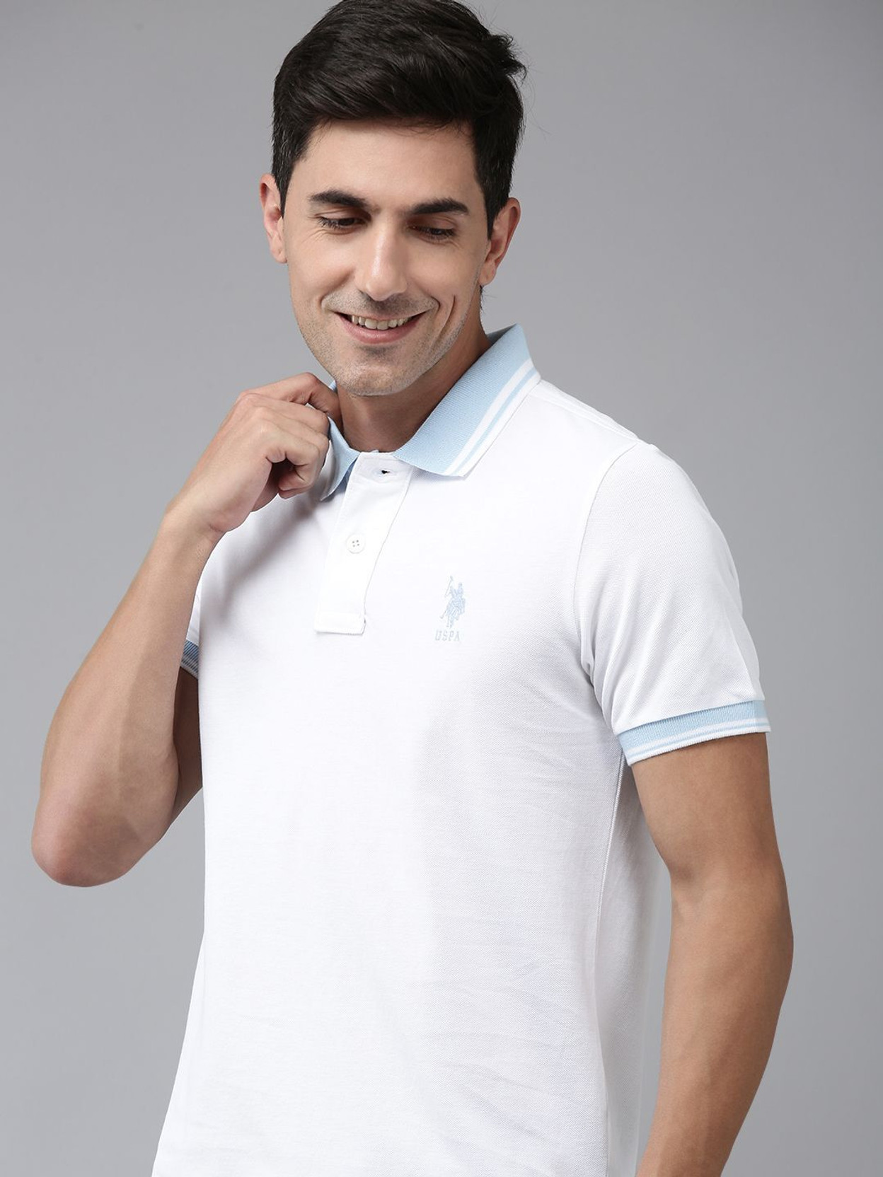 Men Solid Polo Neck Pure Cotton White T-Shirt
