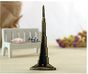 Maquette Burj Khalifa 18 Cm - Souvenir Dubaï En Alliage Zinc - Décoration Maison Et Bureau