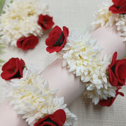 Wedding Gajra: Confezione Da 2 Bracciali Elastici Floreali Indiani, Mogra Gajra. Gioielli Floreali Per Matrimonio, Confezionati In Sacchetto Di Iuta. - 2
