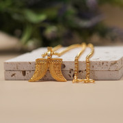 卍卍ゾロ卍卍 Roronoa Zoro Metal Rotating Keychain (Pack of 10) 45/- Per Piece