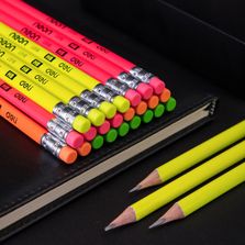 https://rukminim2.flixcart.com/image/223/223/ktq4l8w0/graphite-pencil/i/h/1/30-writing-drawing-sketching-2b-graphite-pencil-with-eraser-original-imag7yggwwf3cgku.jpeg?q=80