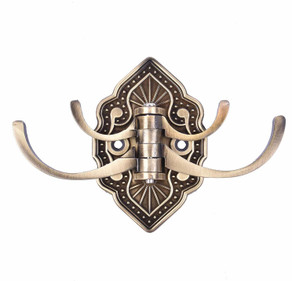 EYE BERRY LION in One Brass Antique Movable Belt, Cloth, Purse