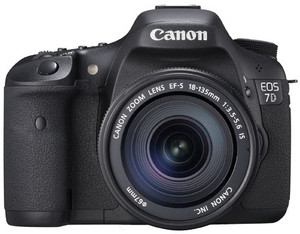 Canon EOS 7D + Tamron 18-270mm Canon EOS 7D 18 MP CMOS