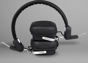 Boat shop square headphones