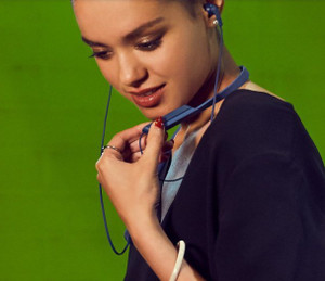SONY XB70BT Bluetooth Headset Price in India Buy SONY XB70BT