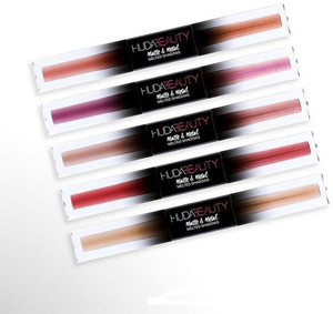新品未使用 Huda Beauty Melted Shadows 5本セット Huda Beauty Matte And Metal Melted Eyeshadows (Set of 5) 10 ml