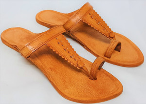 FOOT N TOE Women Flats