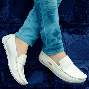 Nike Shoes Upto 50 to 80 OFF on Nike Shoes