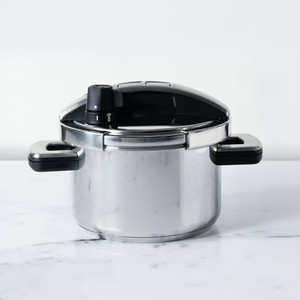 Meyer 4 L Inner Lid Induction Bottom Pressure Cooker Price in