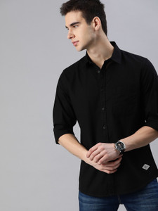 Roadster Men Regular Fit Solid Spread Collar Shirt - Image 1