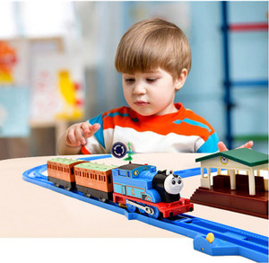 Kiditos Electric Engine Train Track Set - Coaches Platform & Bridge - Sound & Lights