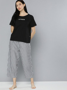 CHEMISTRY Women Black White Printed Night Suit, 1 Pc Women Graphic Print Black Top & Capri Set