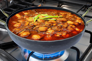 Navghar INDIAN 100% Iron Kadahi/Karahi Kadhai 24 cm diameter 2.5 L capacity Kadhai 24.1 cm diameter 2.51 L capacity
