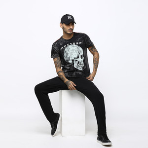HUETRAP Printed Men Round Neck Black T-Shirt
