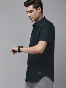 Roadster Men Solid Casual Dark Blue Shirt