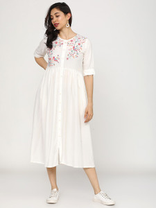 Vishudh Women A-line White Below Knee Dress