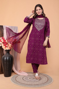 Patni Ethnic Self Design Kurta, Palazzo & Dupatta Set