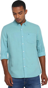 LEE Men Solid Casual Blue Shirt