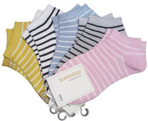 Sting Bee Women Striped Low Cut