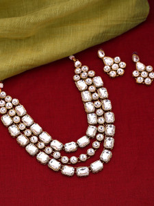 YELLOW CHIMES Copper Gold-plated White Jewellery Set