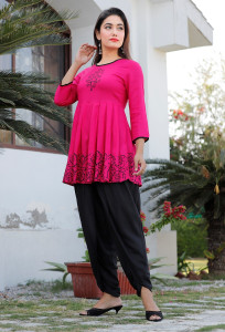 Taranjal Women Kurta Dhoti Pant Set