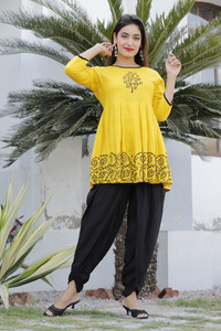 Taranjal Women Kurta Dhoti Pant Set