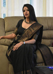 govind handloom Self Design Bollywood Silk Blend Saree