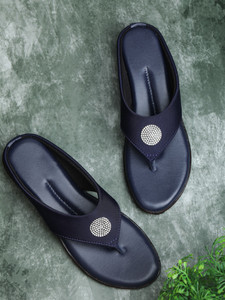 ShoeNstring Women Flats
