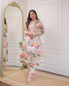 CHARVI CREATION Women Kurta Pant Set