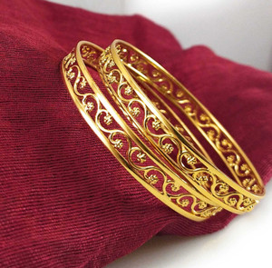 CM FASHIONS Copper Gold-plated Bangle Set