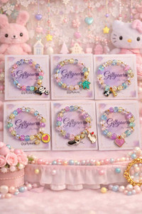 GIFTYAURA Glass Beads Charm Bracelet