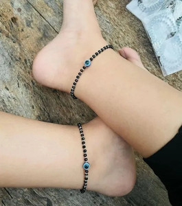 HouseOfCommon Crystal Beads Bracelet
