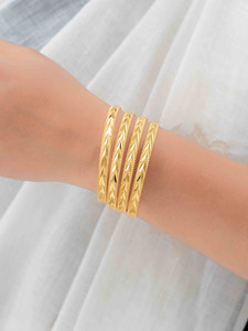 Zeraki Jewels Brass Gold-plated Bangle Set