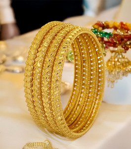 Jewels Kafe Brass Gold-plated Bangle Set