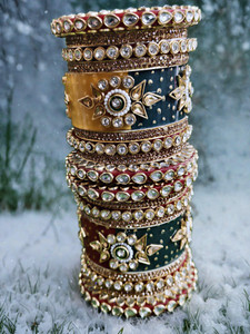 LUBNA Plastic Zircon Bangle Set