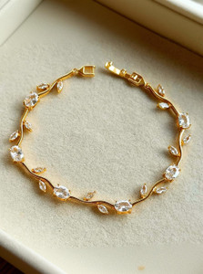 anisha fashiion Brass Cubic Zirconia Gold-plated Bracelet
