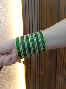 Kaab Glass Bangle Set