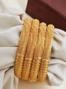 Kriva Trading Alloy Gold-plated Bangle