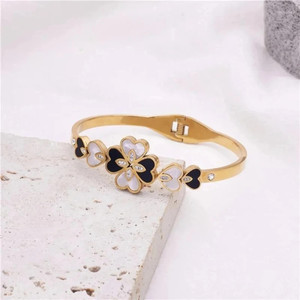 STYLEKRAFT Metal, Mother of Pearl, Alloy, Stainless Steel Zircon Brass, Copper, Gold-plated, Sterling Silver Bracelet Set