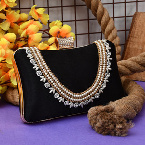 FOR THE BEAUTIFUL YOU Party Black  Clutch