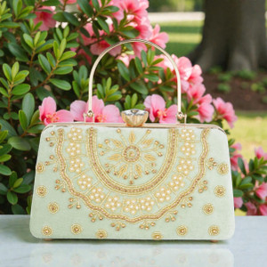 ALLABOUTBEAUTY Party, Casual, Formal Light Green  Clutch
