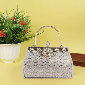 Lady Quinton Party Gold Clutch