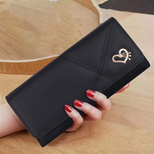 Reshu Casual Black  Clutch