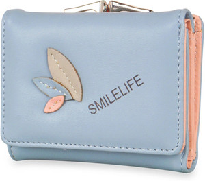 NFI essentials Casual Blue Clutch