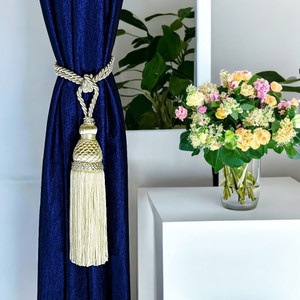 Eurokraft White Tassels, Tieback Hook