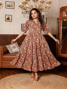 Presha Women Tiered Maroon Maxi/Full Length Dress