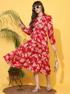 शीतल असोसिएट्स महिलाओँ  के लिए लाल, बेज ड्रेस